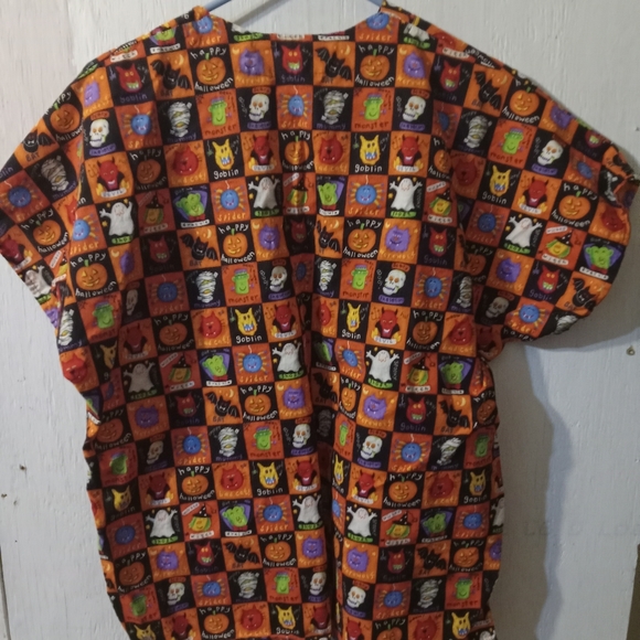 Women scrub tops - Picture 7 of 16